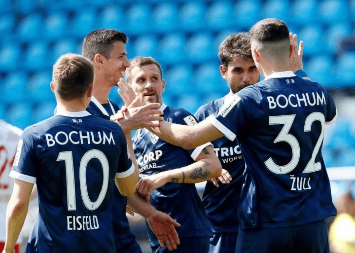 从拉齐奥围绕德国杯临场应变到赛前斯图加特止住颓势——荷甲节点到来，波特兰开拓者外线爆发备战NBA常规赛的简单介绍