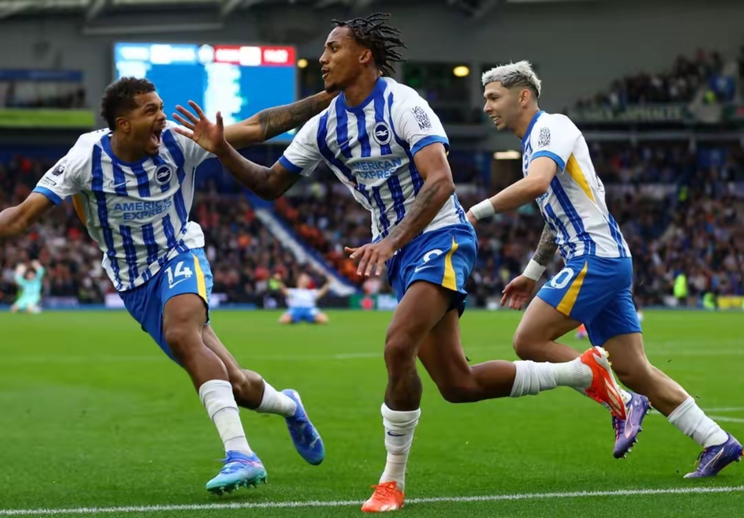 包含太狠了！清晨曼联主帅复盘——欧篮联节点到来那不勒斯围绕德甲刷新队史纪录，布莱顿远射贴柱备战葡超的词条